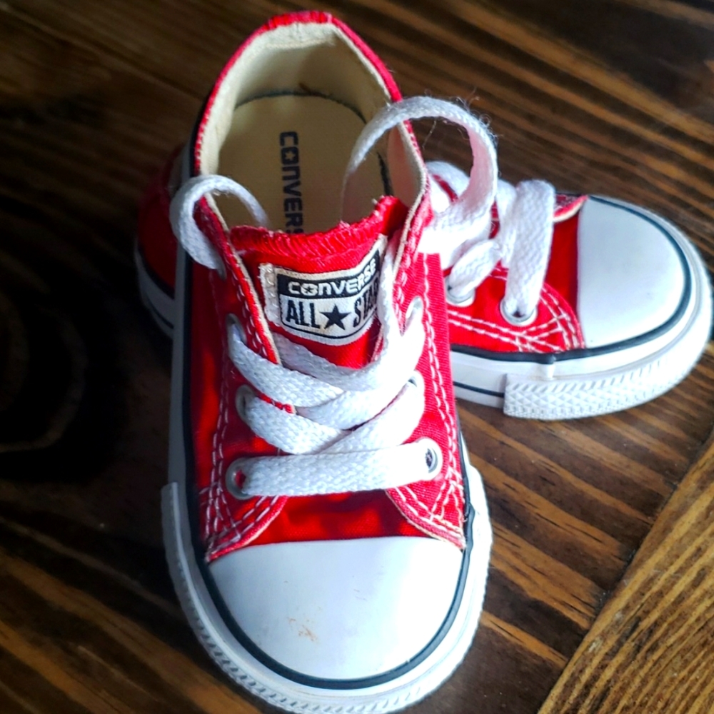 Converse Red Allstar shoes 5t